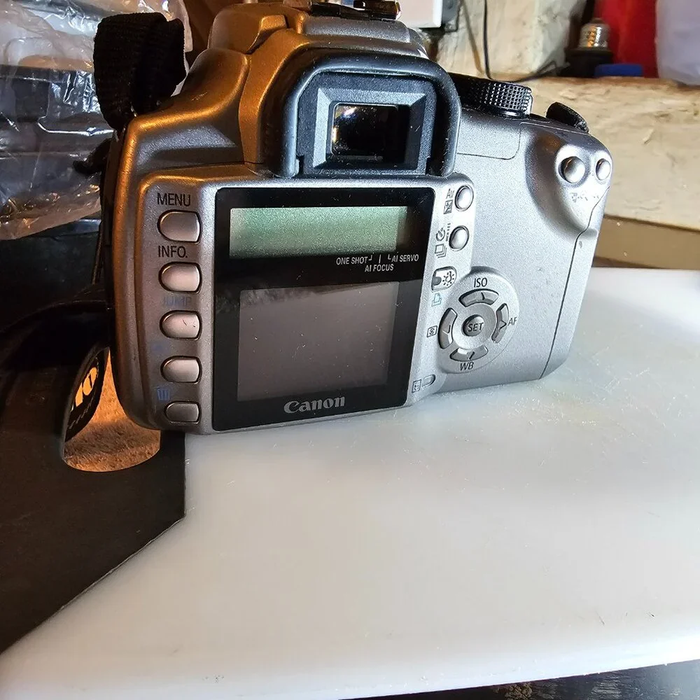 Vintage canon ds126071 EOS digital camera kit